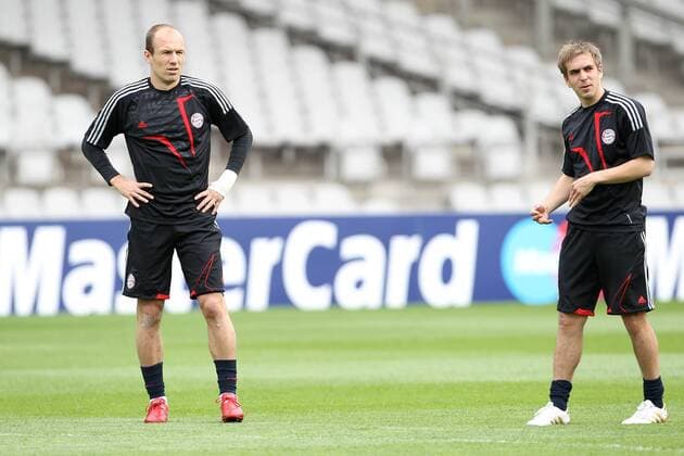 Training FC Bayern München - Arjen Robben (L) , Philipp Lahm - Stade de Gerland - Lyon - 26-04-10 EddyLEMAISTRE - 