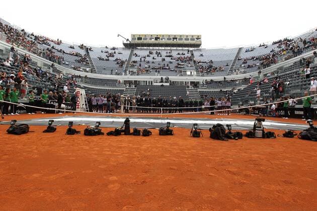 Fotografen legen aus Protest über die Arbeitsbedingungen Ihre Kameras nieder - ATP Masters Tour -  o0 Internazionali BNL d Italia Totale Objekte Equipment Kamera Fotokamera kurios