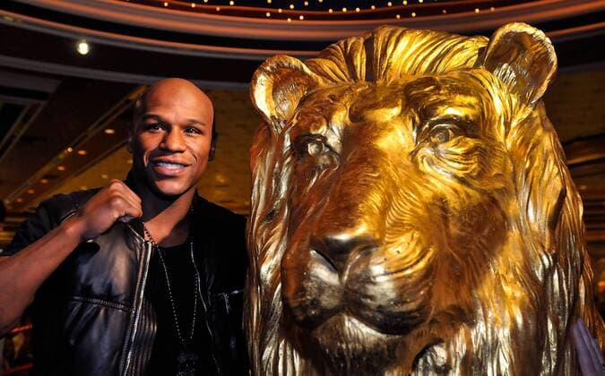 April 27, 2010 - Las Vegas, Nevada, USA - Boxer FLOYD MAYWEATHER JR (USA) arrives at the MGM Grand Hotel Casino April 27, 2010 in Las Vegas, Nevada. . - ZUMAbk3