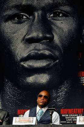 April 28, 2010 - Las Vegas, Nevada, USA - Boxer FLOYD MAYWEATHER JR during the final news conference at the MGM Grand Hotel Casino April 28, 2010 in Las Vegas, Nevada. - ZUMAbk3 o0 Bild Poster Abbild riesig groß