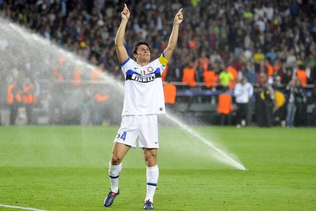 FC Barcelona (blau, Barca) - Inter Mailand (weiß), Schlussjubel Javier Zanetti  o0 Jubel, Freude