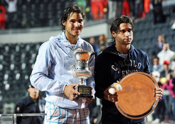 Rafael Nadal (ESP, li.) gewinnt gegen David Ferrer (ESP) das Finale der Internazionali BNL d Italia ATP World Tour Masters 1000 - AntoniettaxBaldassarre o0 Jubel, Freude, Sieg, Sieger, Siegerehrung, Pokal, Trophäe, Objekte