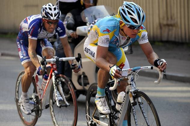 ANS , 25 04 2010 LIEGE BASTOGNE LIEGE: ALEXANDRE VINOKOUROV (Astana r.) ALEXANDR KOLOBNEV (Katusha) 