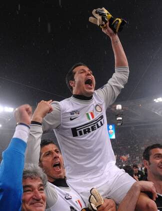 Inter Mailand ist Italienischer Pokalsieger 2009 2010 - Julio CESAR (re.) und Francesco Toldo jubeln ANDREAXSTACCIOLI o0 Pokalfinale, Jubel, Freude