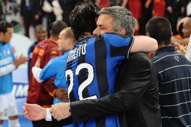 Inter Mailand ist Pokalsieger 2009 2010 - Diego Milito jubelt mit Trainer Jose Mourinho  o0 Pokalfinale, Jubel, Freude,