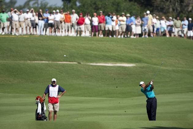 Tiger Woods (USA) hits number nine fairway during the second round of The Players Championship PGA golf tournament in Ponte Vedra Beach, Florida May 7, 2010. Woods finished the two days at three under par.  PVB2010050720 o0 totale