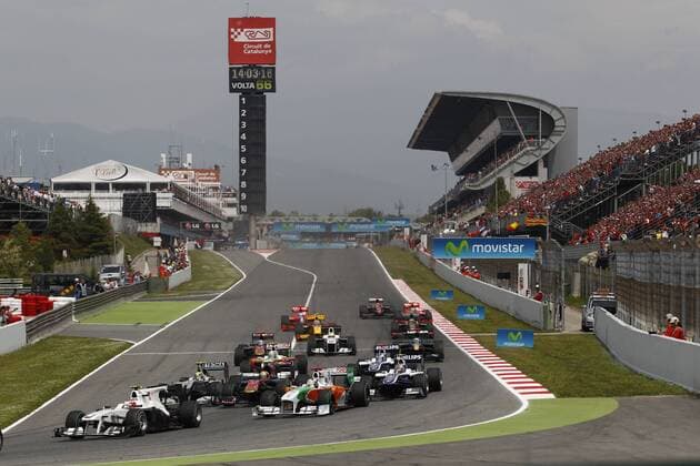 Motorsports Formula 1: World Championship 2010, GP of Spain, start, Masse, mass, Menge, Circuit de Catalunya xHOCHxZWEIx