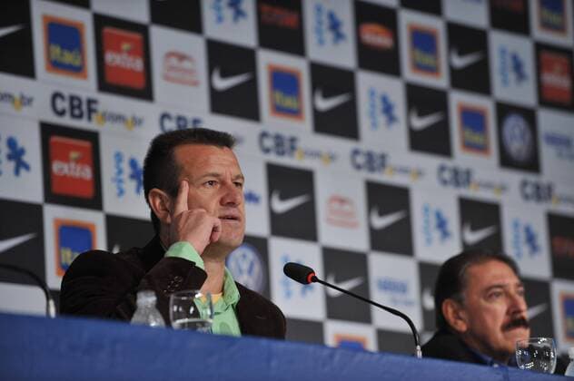 Brazilian national football team coach Carlos Dunga speaks during a press conference in Rio de Janeiro, Brazil, May 11, 2010, to announce the Brazil s team list to participate in South Africa 2010 World Cup  o0 Trainer, Nationaltrainer WM Kader Nominierung Bekanntgabe Kadernominierung Kaderbekanntgabe