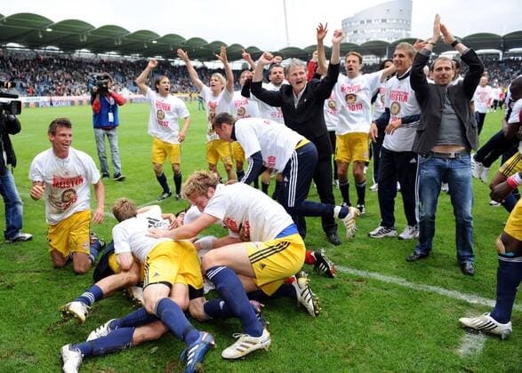 FUSSBALL - BL, Sturm vs RBS GRAZ,AUSTRIA,13.MAI.10 - FUSSBALL - SK Sturm Graz vs Red Bull Salzburg, Meisterfeier Salzburg 2010. Bild zeigt den Jubel von RBS. 