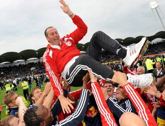 FUSSBALL - BL, Sturm vs RBS GRAZ,AUSTRIA,13.MAI.10 - FUSSBALL - SK Sturm Graz vs Red Bull Salzburg, Meisterfeier Salzburg 2010. Bild zeigt den Jubel von RBS mit Trainer Huub Stevens (RBS). 
