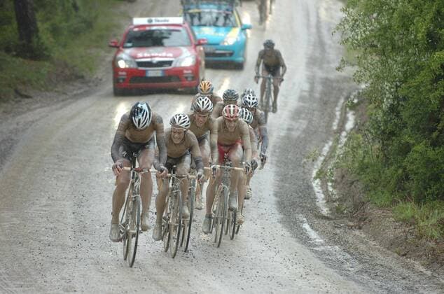 2010, Giro d Italia, 7. Etappe: Carrara - Montalcino, Gustav Erik Larsson (Swe, li.), Richie Porte (Australien, 2.v.li.) Team Saxo Bank, 2010  o0 Wetter, Witterung, Strassenverhältnisse