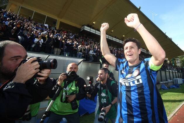 Javier Zanetti jubelt - Inter Mailand ist Italienischer Meister -  o0 Jubel Freude