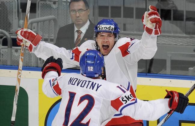Czech s Lukas Kaspar (R) and Jiri Novotny celebrate first goal during World Cup game Canada vs Czech Republic in Group F, Mannheim, Germany, May 18, 2010. (CTKxPhoto RadekxPetrasek)  CTKPhoto5201005180819301 o0 Jubel, Freude