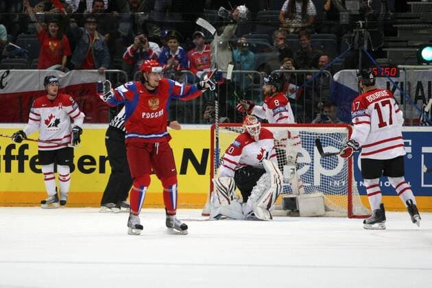 Eishockey-WM Russland - Kanada am 20.05.10 in Köln Torjubel Russland zum 1:0 o0 Jubel, Freude