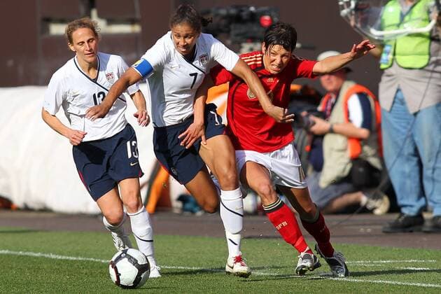 22 MAY 2010: USA team member Shannon Boxx (7) battles Germany s Linda Bresonik as the go after the ball during the first half of their International Friendly match at Cleveland Browns Stadium in Cleveland Ohio May 22, 2010. Icon22762160 o00 DFB EDITORIAL USE ONLY
