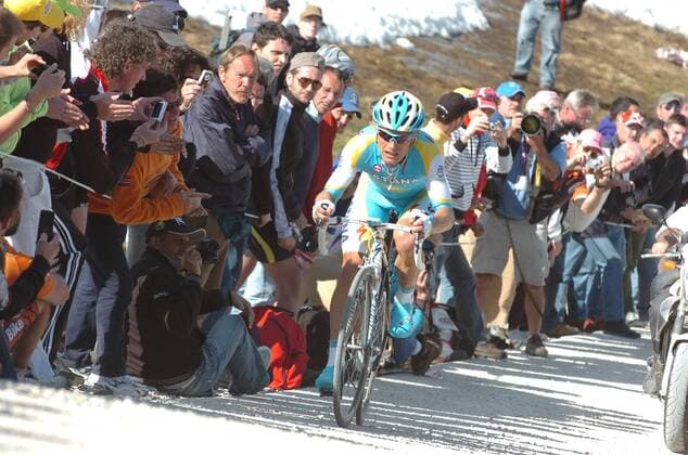 2010, Giro d Italia, stage 16: San Vigilio di Marebbe - Plan de Corones , Astana 2010, Alexander Vinokourov , 