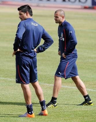 Italy s national football team Marco Borriello (L) and Simone Pepe take part in a training session in Sestriere, Italy on May 26, 2010. The Italian team started their preparations in the Alpine resort of Sestriere before departing for the FIFA World Cup 2010. xGPA LucaxGhidonix  ActionPlus8042 Content restricted for UK based newspaper