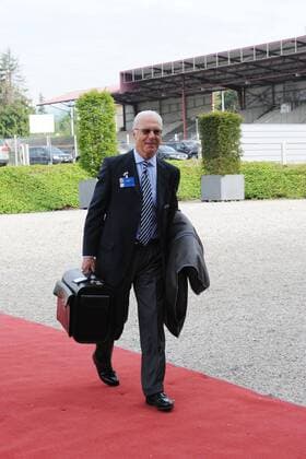 Vergabe der Fußball EURO 2016: FRANZ BECKENBAUER (GER) - xJEANxBIBARDxFEPx 