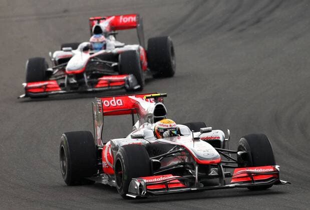Formula 1: World Championship 2010, GP of Turkey, 02 Lewis Hamilton (GBR, Vodafone McLaren Mercedes, R), 01 Jenson Button (GBR, Vodafone McLaren Mercedes), xHOCHxZWEIx