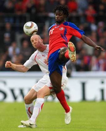 Testspiel, Schweiz - Costa Rica 0:1, Philippe Senderos (Schweiz,li) gegen Winston Parks (Costa Rica) 