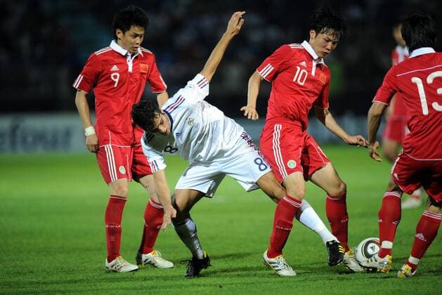 Yoann GOURCUFF (FRA, Mitte) gegen Deng ZHUOXIANG (CHN) - xAnthonyxBibardxFEPx  Frankreich - China