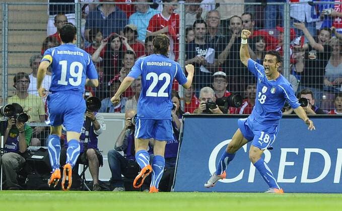 Genf, Schweiz (rot) - Italien (blau), : Fabio Quagliarella (R) - Torjubel  o0 Jubel, Freude