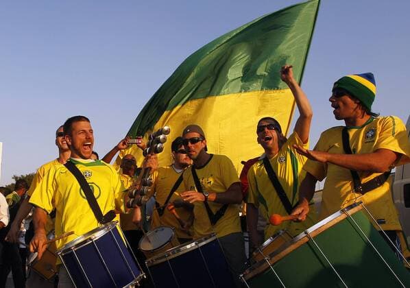 Brasilianische Fans feiern - Johannesburg x(134)xRodolfoxBuhrerx xLaxImagemx  (791) o0 Musik Freude