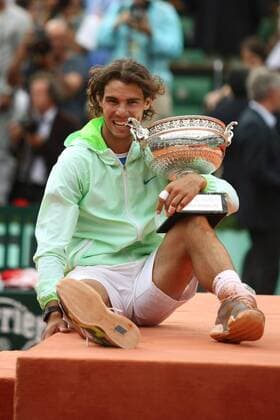 Rafael Nadal, ESP, celebrating his victory after the final of the 2010 Tennis French Open in Paris at Roland Garros, 06 06 2010 - o0 Finale