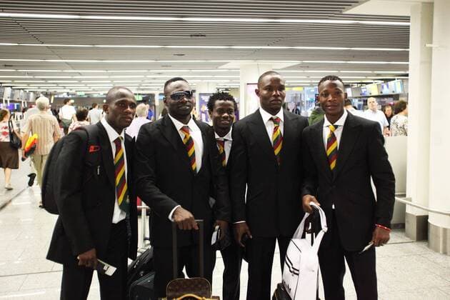Matthew Amoah (L), Anthony Annan (3v.v.li.), Richard Kingson (4.v.li.) und John Pantsil (R), ABFLUG GHANA VOM FLUGHAFEN FRANKFURT FRANKFURT 6.6.10 Kingston