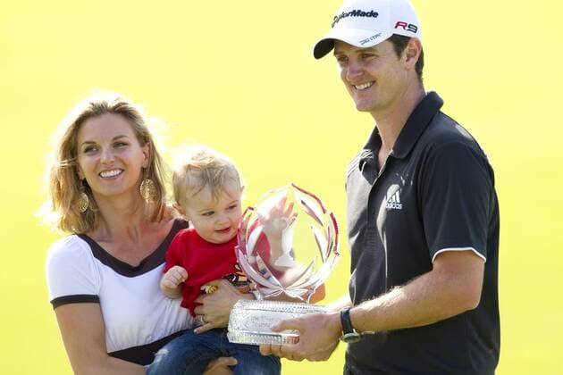 Justin Rose (England) with his wife Kate and son Leo after the final round of the Memorial Tournament held at Muirfield Village G.C. in Dublin, Ohio. Icon4391006068061 o0 Partnerin, Frau, Ehefrau Sohn Kind Objekte EDITORIAL USE ONLY
