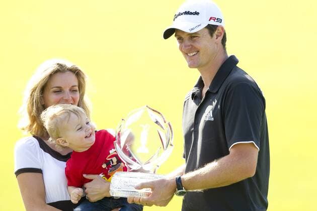 Justin Rose (England) with his wife Kate and son Leo after the final round of the Memorial Tournament held at Muirfield Village G.C. in Dublin, Ohio. Icon4391006068069 o0 Partnerin, Frau, Ehefrau Sohn Kind Objekte EDITORIAL USE ONLY