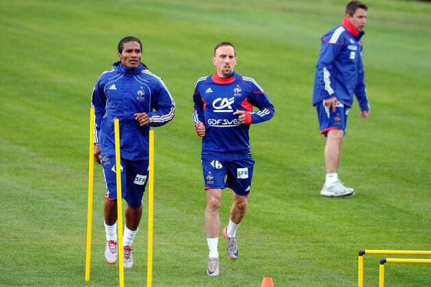 Training Frankreich - Knysna - 08 06 2010 - Franck RIBERY (R) - Florent MALOUDA - -AnthonyBibardFEP-