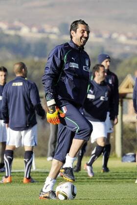 Centurion - WM Vorbereitung Nationalteam Italien - Gianluigi Buffon  o0 Freude
