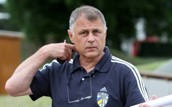 Fussball 3.Liga FC Carl Zeiss Jena - Laktattest Jena , 120610 , Saison 2010 2011 ; Fussball 3.Liga FC Carl Zeiss Jena - Sportdirektor Lothar Kurbjuweit o0 Funktionär