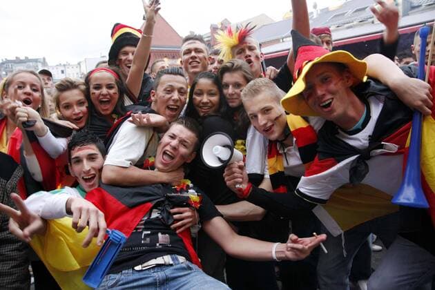 Fans aus Deutschland auf dem Fanfest in Berlin Fußball WM Herren WM 2010, Fanfest, Party, Public Viewing, Live Übertragung, Fußballübertragung, Liveübertragun Berlin