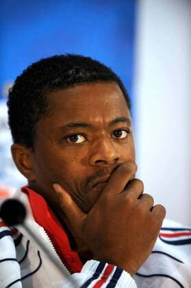 Patrice Evra (Frankreich) anlässlich der Pressekonferenz zur Suspendierung Nicolas Anelkas in Knysna - AnthonyxBibardxFEP -  o0 Enttäuschung,