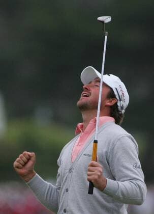 Graeme McDowell of Northern Ireland celebrates winning the U.S. Open in Pebble Beach, California on June 20, 2010.  PBP2010062026 o0 PGA Tour, Mc Dowell, Jubel, Freude, Sieg, Sieger,