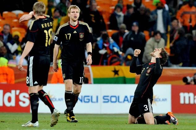 Arne Friedrich (R) und Per Mertesacker (GER) - Ghana vs Germany giorgioxperottino o0 Jubel Freude