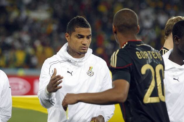 23.06.2010, Fussball Weltmeisterschaft 2010, Vorrunde, GHANA - DEUTSCHLAND 0-1 Kevin Prince Boateng (Ghana, L) und Jerome Boateng (Deutschland) - 