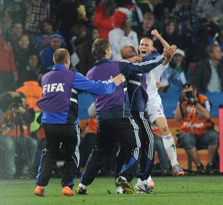 Slovakia s Kamil Kopunek (R) celebrate his scoring during the 2010 World Cup Group F soccer match against Italy at Ellis Park stadium in Johannesburg, , June 24, 2010. Slovakia won 3-2.  o0 Jubel Freude