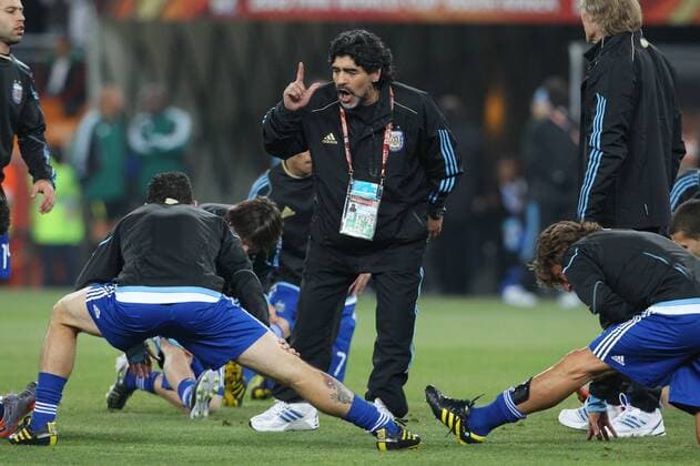 Coach Diego Maradona (ARG), JUNE 27, 2010 - Football : 2010 FIFA World Cup Round of 16 between Argentina 3-1 Mexico at Soccer City, Johannesburg.  (061943) o0 Nationaltrainer, Trainer