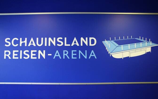 30.06.2010, Duisburg, Fussball, 2. Bundesliga, MSV Duisburg - Vorstellung des neuen Stadionnamens Schauinsland-Reisen-Arena. Der Schriftzug Schauinsland-Reisen-Arena ziert nun den Bereich des Spielertunnels in Duisburg. o0 Sportstätte Wirtschaft Objekte