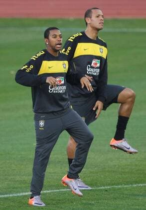 Robinho (L), Luis Fabiano (BRA) - Johannesburg - 30 06 2010. x(3)xCaetanoxBarreirax xFotoarenax  (1043)