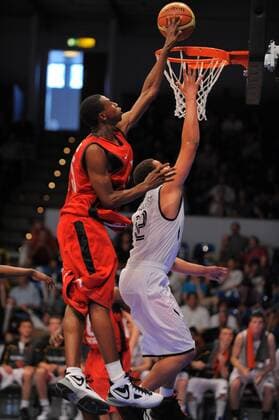 Germany (white) vs Canada (red), Day 1 of the 2010 FIBA U17 World Championship in Hamburg, Germany. 02 07 2010, preliminary round. CAN - Andrew Christian WIGGINS, Malik Tony Günter Müller (GER)