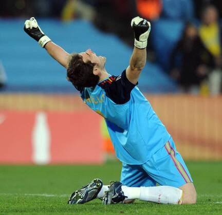 Iker Casillas, goalkeeper of Spain celebrates the victory after the 2010 World Cup quarterfinal soccer match against Paraguay at Ellis Park stadium in Johannesburg,  o0 Jubel, Freude