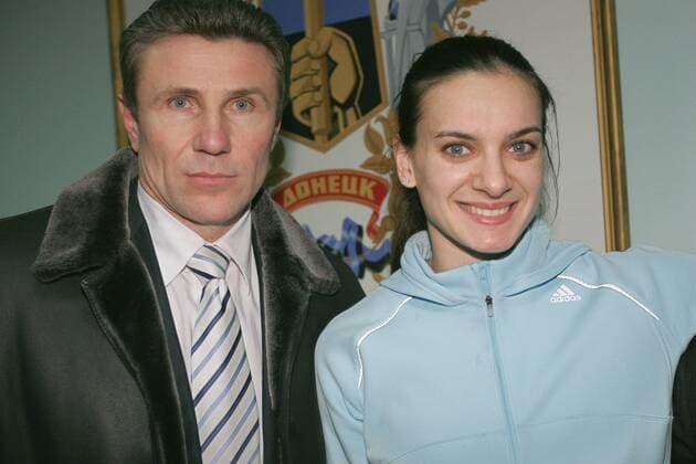 DONETSK, Yelena Isinbayeva of Russia and Sergei Bubka, Chief of the Ukraine s Olympic Committee, are pictured at the 17th Stars of the Pole (Zvezdy shesta) international athletics tournament in Donetsk, Ukraine, where Yelena Isinbayeva has set another world pole vault record and cleared the best-ever indoor mark of 4.91m.  Aufmacher 284774