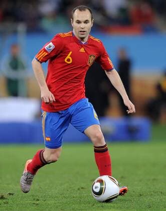 FUSSBALL WM 2010 HALBFINALE 07.07.2010 Deutschland - Spanien Andres INIESTA (Spanien) Einzelaktion am Ball 