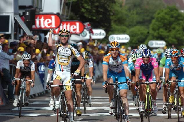 2010, Tour de France, 6.Etappe Montargis - Gueugnon, Etappensieger Mark Cavendish (GBR HTC Columbia, li.)  o0 Etappensieg, Etappensieger Ziel Jubel, Freude