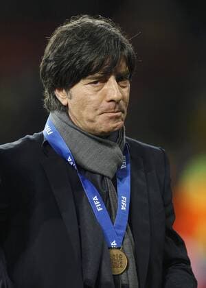 Weltmeisterschaft 2010, Spiel um Platz 3, Port Elizabeth, Uruguay (Blau) - Deutschland (Schwarz) 2:3 : Bundestrainer Joachim Löw Deutschland  o0 Trainer Nationaltrainer