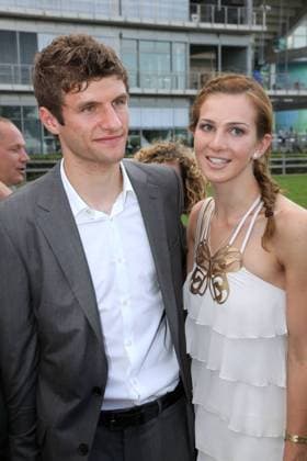 Thomas Müller (Deutschland FC Bayern München) und seine Ehefrau Lisa bei der Media Night des CHIO, dem Weltfest des Pferdesports, am 13.07.2010 in Aachen ---  o0 privat Familie Frau Spielerfrau